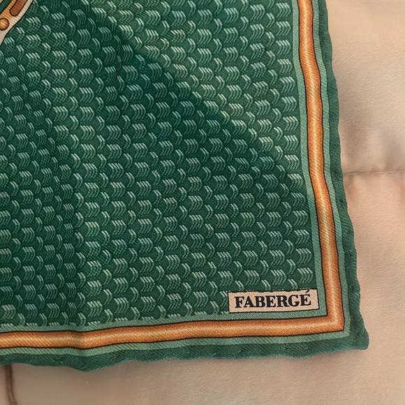 Vintage silk Fabergé 18x18 scarf (copy) - Picture 2 of 4